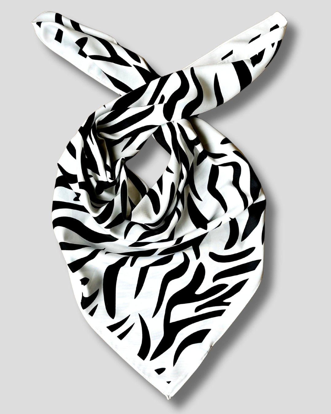 LARGE SQUARE ZEBRA SCARF | WHITE, BLACK | 90X90 CM